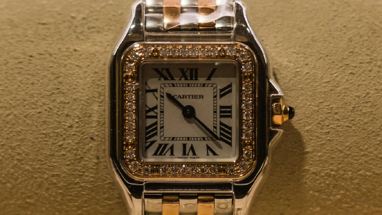 卡地亚母公司历峰集团逆势增长 珠宝消费热潮抵御奢侈品行业放缓