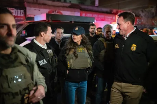 再引争议!美国土安全部长被爆支持为“移民竞争美公民身份”推出真人秀,美官员回应