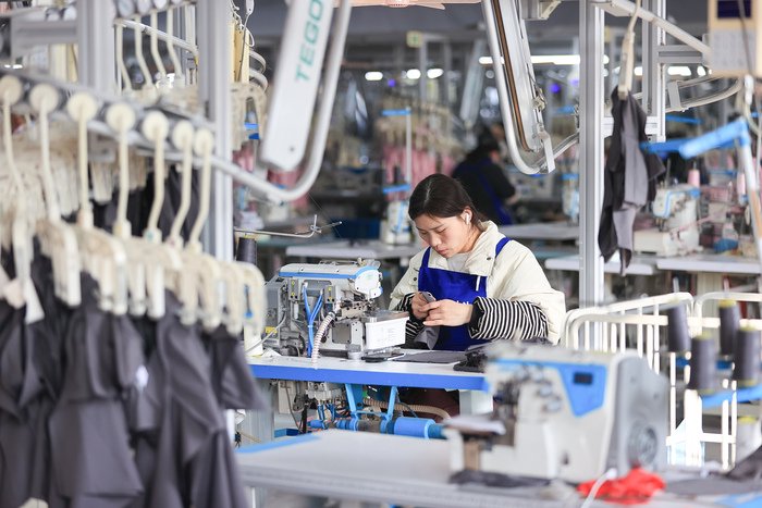 美国超市货架快空了,催单中国工厂补货