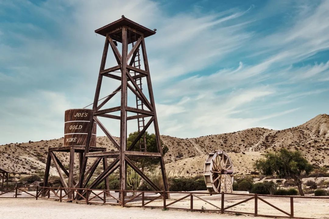 黄金狂潮隐形冠军:解码紫金矿业赚麻了的发财密码