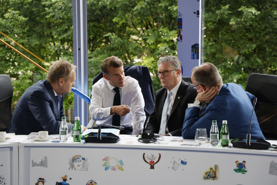 美媒:泽连斯基、马克龙、斯塔默等多国领导人就俄乌谈判与特朗普通话