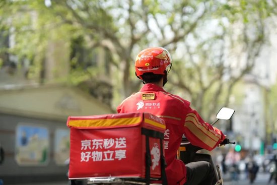 刘强东坐镇一线,那个神挡杀神的京东回来了