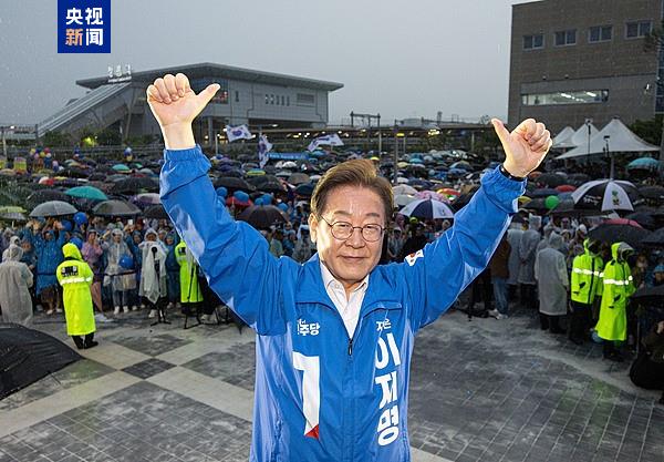 在野党总统候选人李在明来势汹汹 韩执政党能否“尹”退为进?