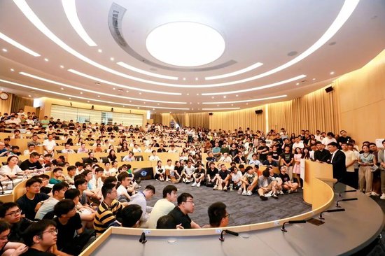 创新创业大讲堂|余承东:构筑自主可控的鸿蒙操作系统与生态体系