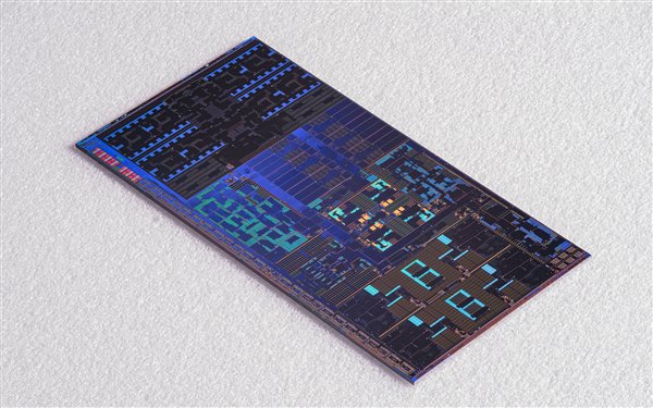 近1.5亿像素!Intel Lunar Lake处理器超高清内核照