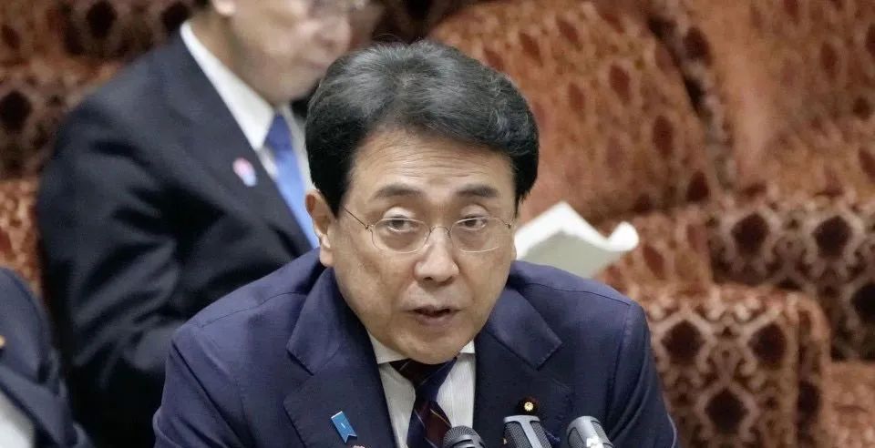 日元惊魂：通胀狂飙+国债暴跌，日本对美低头求关税减免