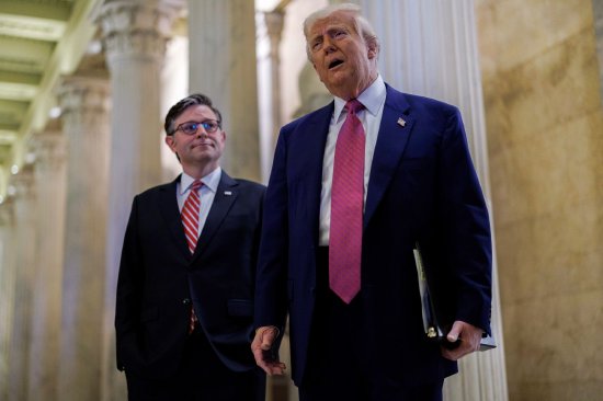 白宫警告共和党内异见者：不挺税改就是严重背信