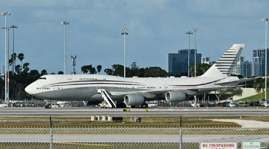 特朗普政府正式接收卡塔尔赠送的飞机