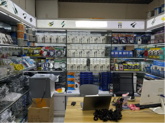 重生的TA | “不躺平”的华强北老板：两招，撕破价格战困局！