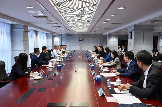 谷澍会见中国进出口银行董事长陈怀宇一行