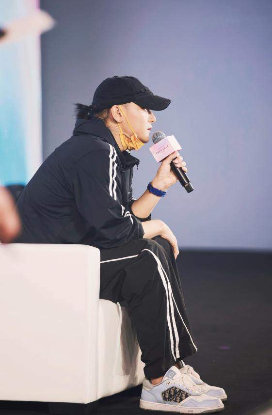 并非只做产品代言，黄子韬还为自家卫生巾品牌付出了什么？