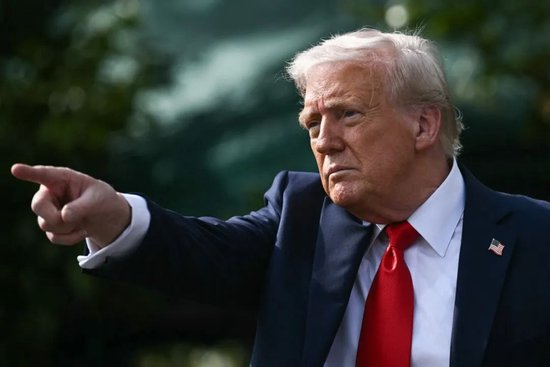 特朗普下狠手了，这是要彻底废了哈佛啊