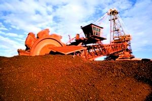 铁矿石属于什么类型的材料？这对铁矿石期货有什么影响？