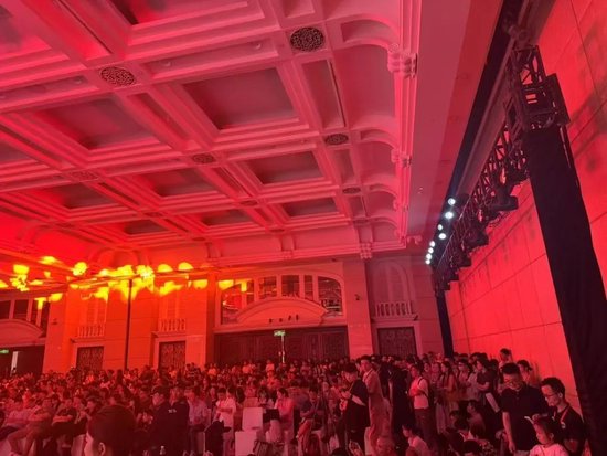 太火爆,太吓人!牛市来了?刘煜辉研判未来两大投资策略,19岁少年高呼我能赢