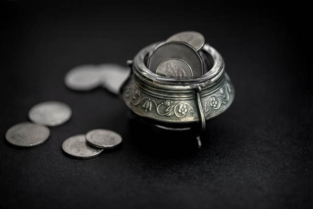 黄金白银交易策略怎样制定？多空操作有何要点？