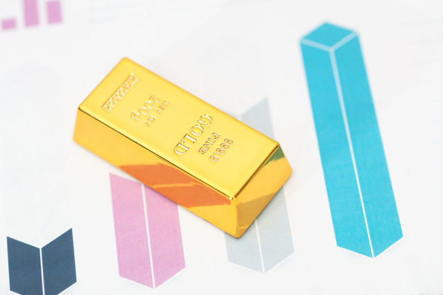 如何寻找黄金现货批发渠道？黄金珠宝现货批发网有哪些特点？