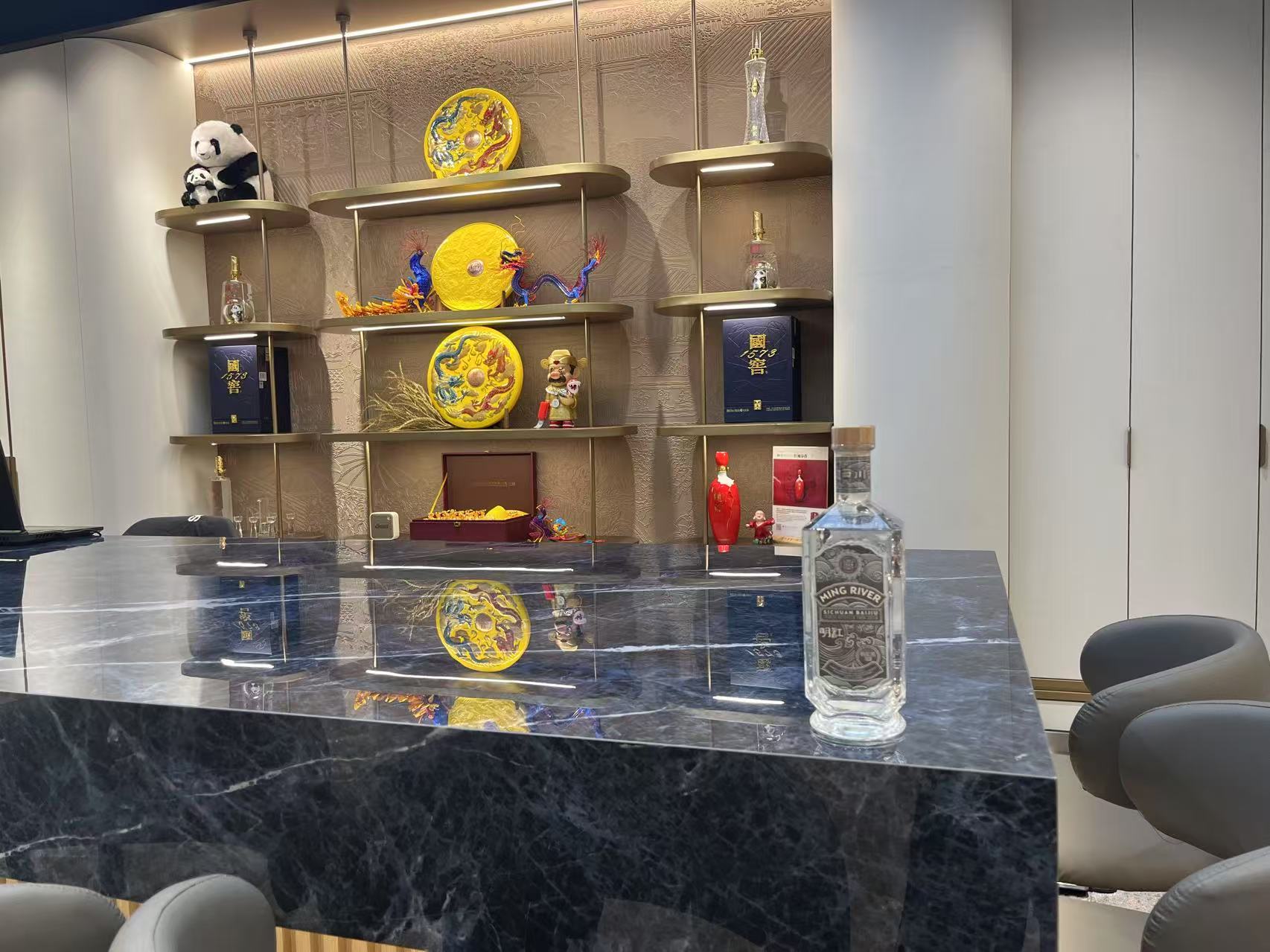 烈酒税松绑,茅台、五粮液、汾酒、泸州老窖等白酒巨头闯香港