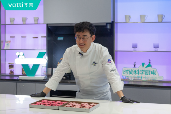 厨电三杰华帝碰撞“糖王”周毅，擦出质变火花