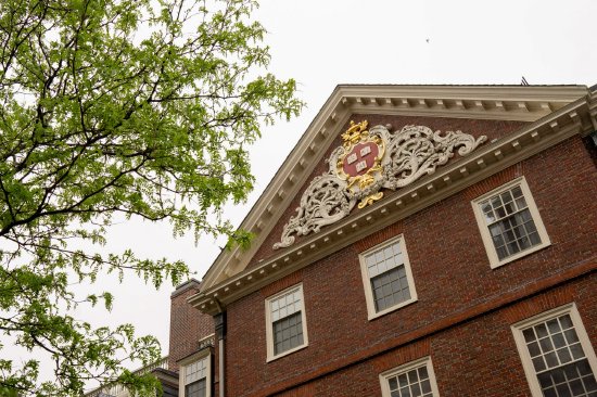 哈佛之劫：当权力伸向象牙塔顶端