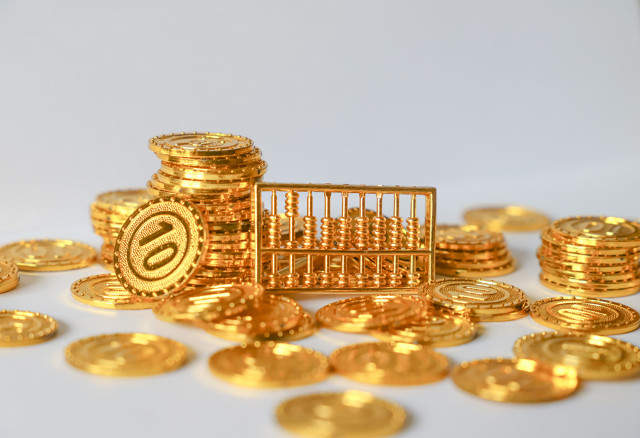 如何知晓期货手续费设定标准？该标准对交易成本有何影响？