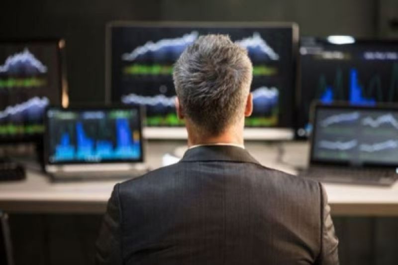 交银施罗德基金困局：三年缩水超千亿元，权益类产品规模“腰斩”