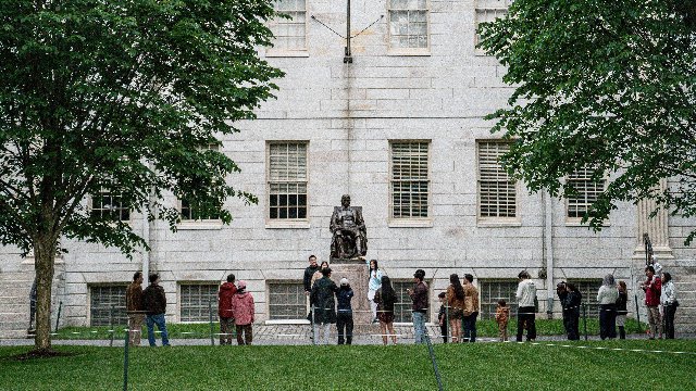 推迟、取消、转移到加拿大，这些学术会议为何“撤离”美国