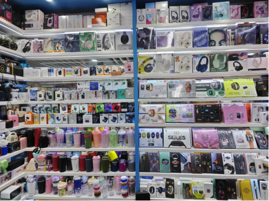 重生的TA | “24小时待机”的外贸人:他要靠“哆啦A梦”突围!