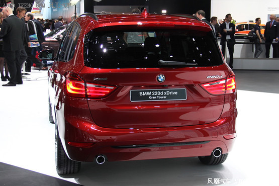 如何对宝马进行锁车操作？锁车方式与其他车辆有何差异？