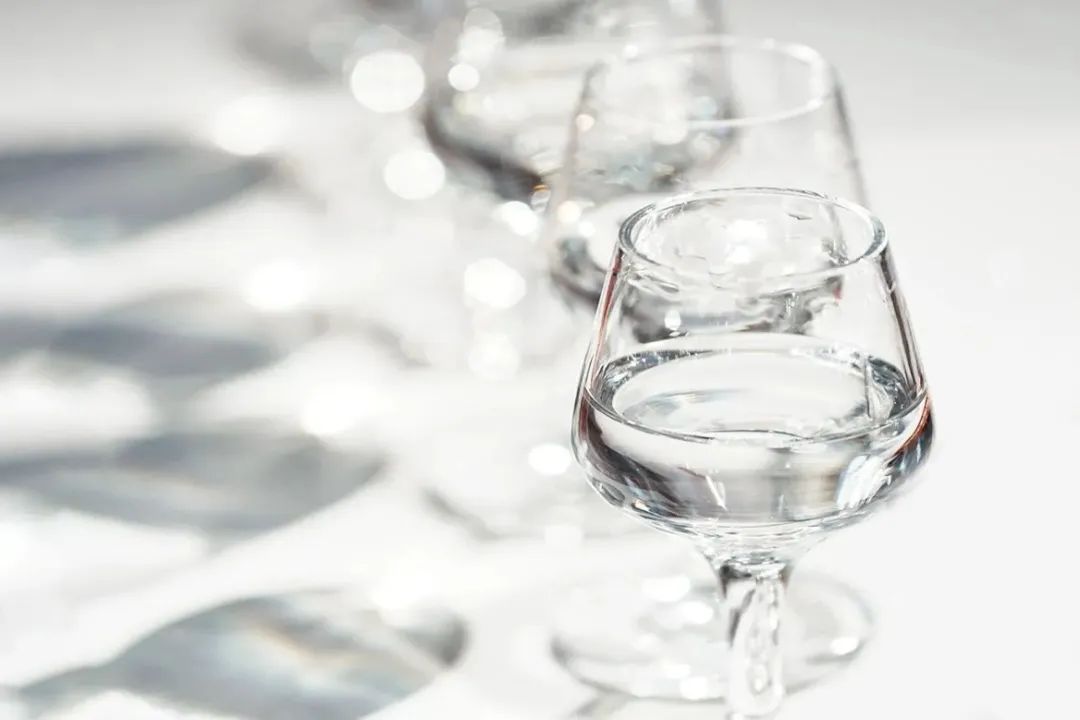 谁偷走了饮酒的快乐?酒业该向零食巨头学“悦己”了!