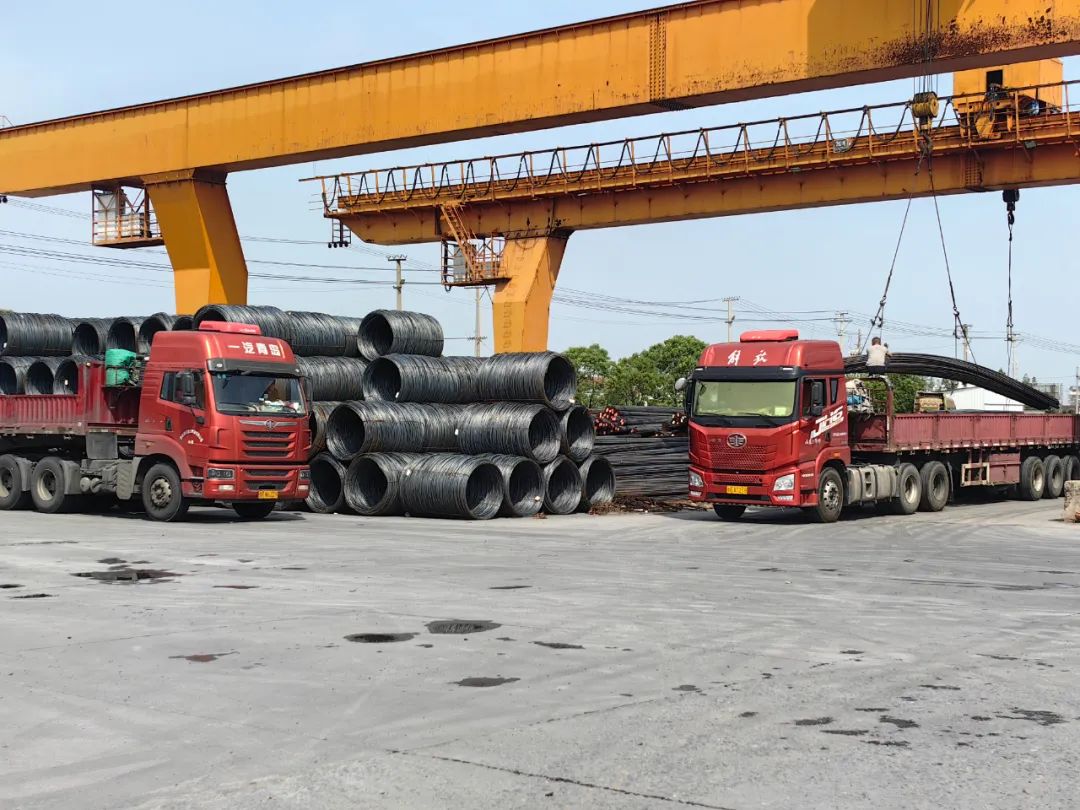 钢价“跌成白菜”：市场寒冬背后的深层震荡