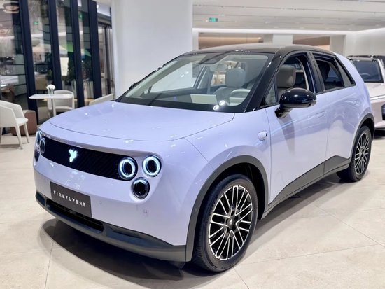 吉利新能源占比59%反超燃油车，比亚迪月销38万领跑……车企最新“销量榜”来了