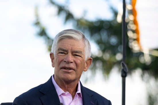 费城联储行长Harker：决策者需要等待政策对经济的影响变得更明朗