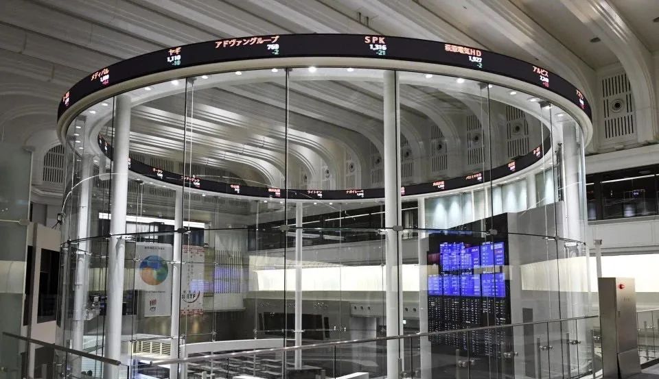 日元危机？实质工资四连降，债市恐慌，美日多头再开冲锋