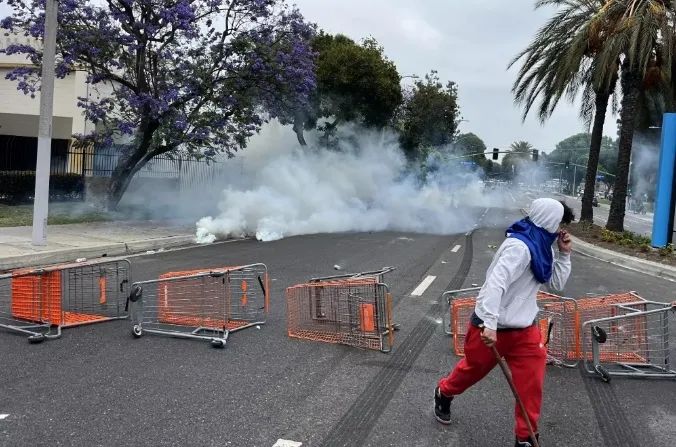 洛杉矶乱了！“美国现役海军陆战队正高度戒备”