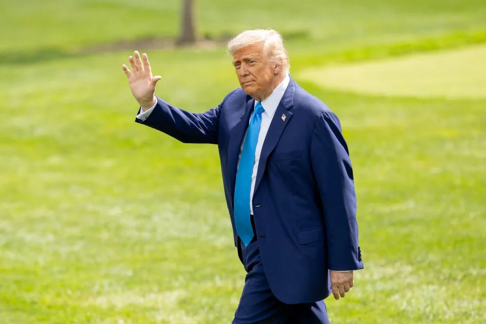 洛杉矶乱了!“美国现役海军陆战队正高度戒备”