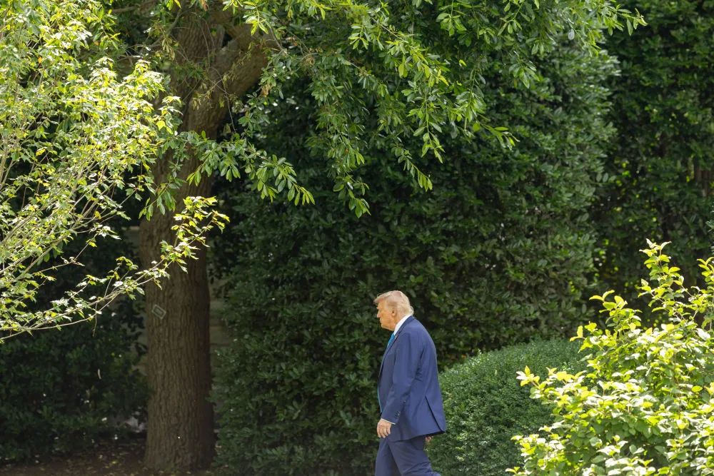 洛杉矶乱了!“美国现役海军陆战队正高度戒备”