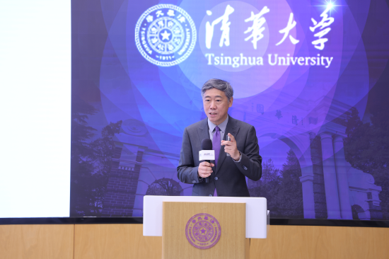 李稻葵：今天谁还提凯恩斯学派，奥地利学派，提的话可能是骂人的话