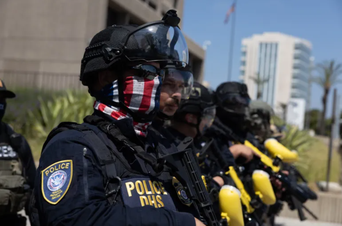 美联邦机构打击非法移民行动引发洛杉矶外新冲突