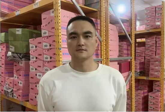 好博会|“我不屑抄袭” 鞋都老板拒赚快钱，同行笑“脑子坏了”，如今月销百万