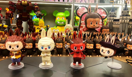 两只LABUBU涨到190万元！5年前“旧主”现身：当年10多万买，30万多万卖出，不后悔，但潮玩价暴涨会伤害粉丝