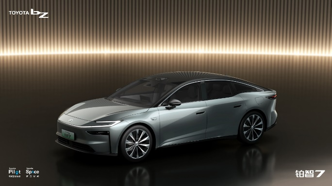 不只有鸿蒙座舱，广汽丰田 D 级轿车铂智 7 还将搭载华为 DriveONE 电机