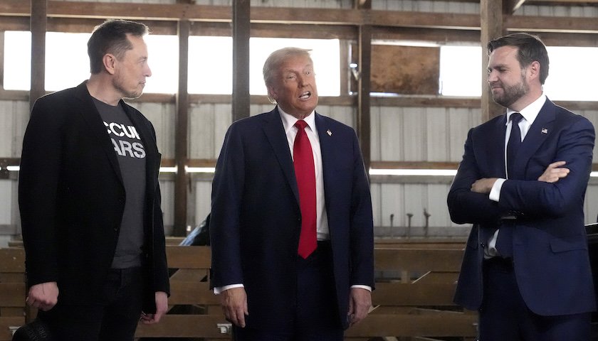 马斯克为何主动与特朗普和解？