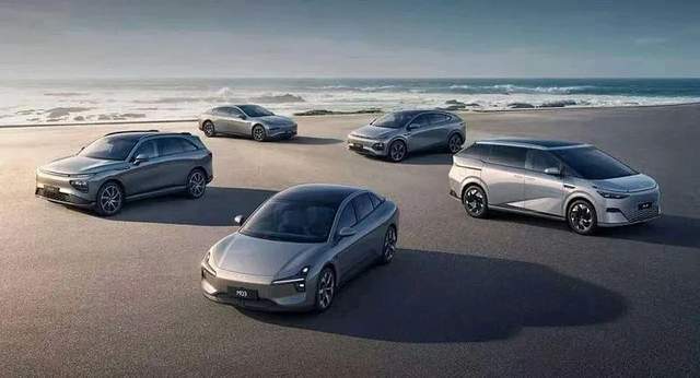 3个月进账158亿，何小鹏撕开盈利口