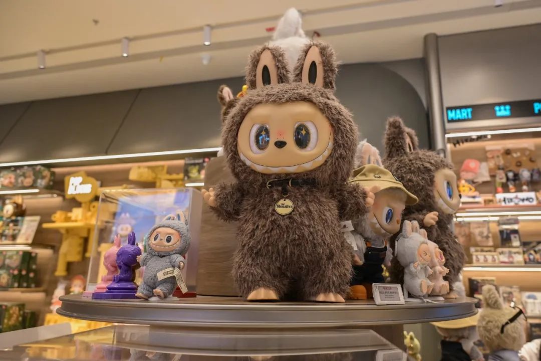 LABUBU一只难求！中国潮玩，何以潮向世界？