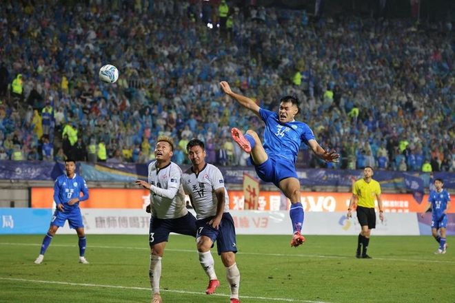 “苏超”赞助商数量暴增！京东、伊利等纷纷牵手，官方赞助席位价格飙升至300万元