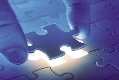 如何分析重组率小于的原因？重组率背后的影响因素有哪些？