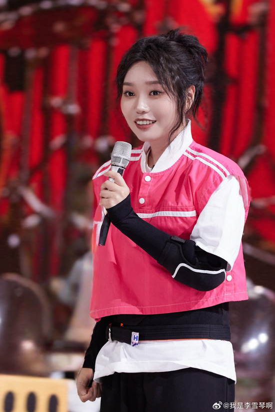 李雪琴被“室友”实名举报！涉及1100万资产分配，还称公司奔驰车等被卖给李父母！两人共同创业，为何闹翻？