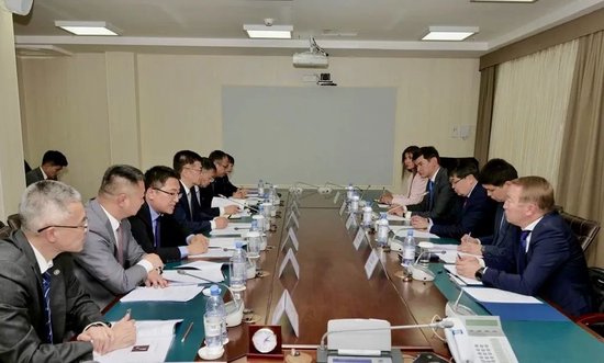 中国进出口银行董事长陈怀宇在哈萨克斯坦开展工作调研