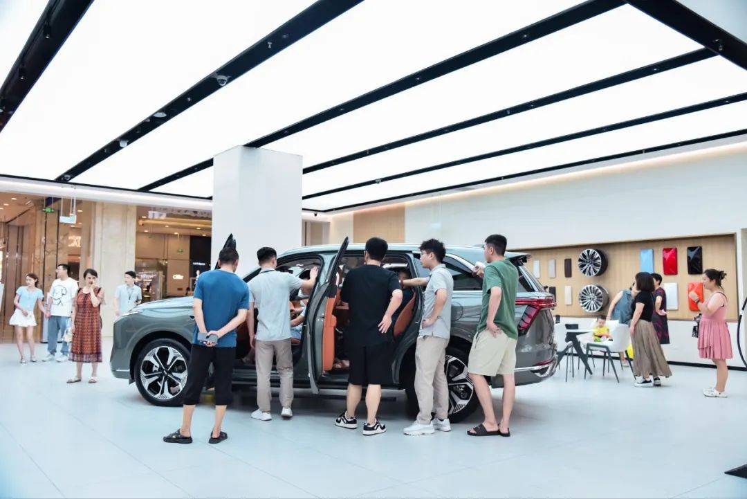 1800亿长城魏建军，猛攻高价车