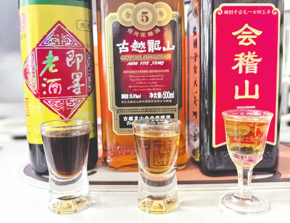 青啤豪掷6.65亿元“喝”黄酒，据说“有股焦味”